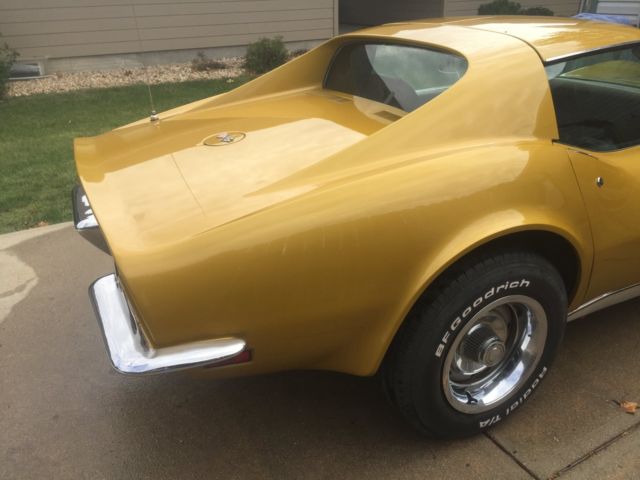 1972 warbonnet yellow Chevrolet Corvette Coupe