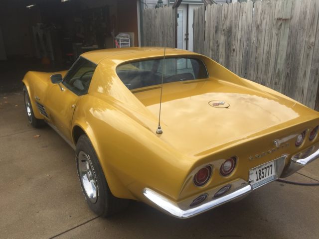 1972 warbonnet yellow Chevrolet Corvette Coupe
