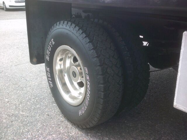 1972 Yellow Chevrolet C-10 Standard Cab Pickup