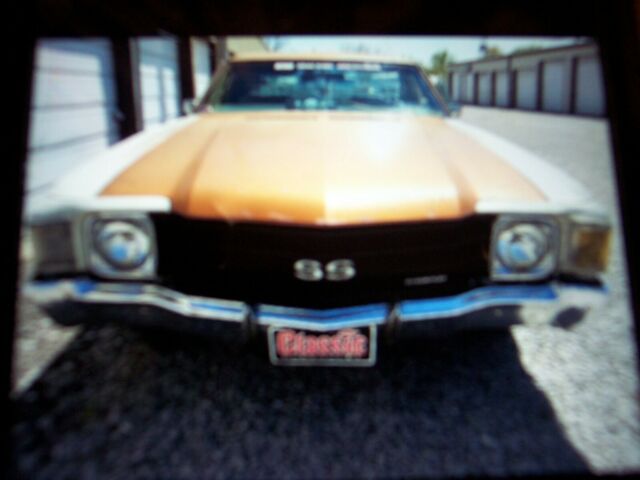 1972 White Chevrolet El Camino