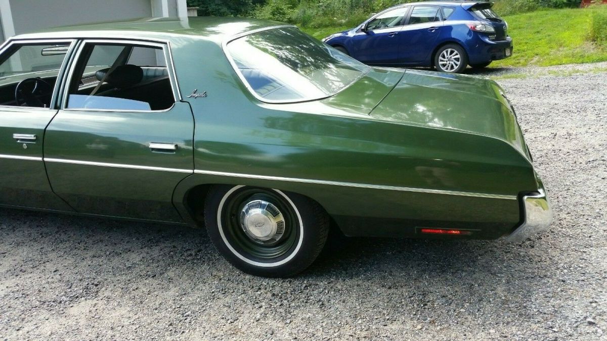 1972 Green Chevrolet Impala Sedan