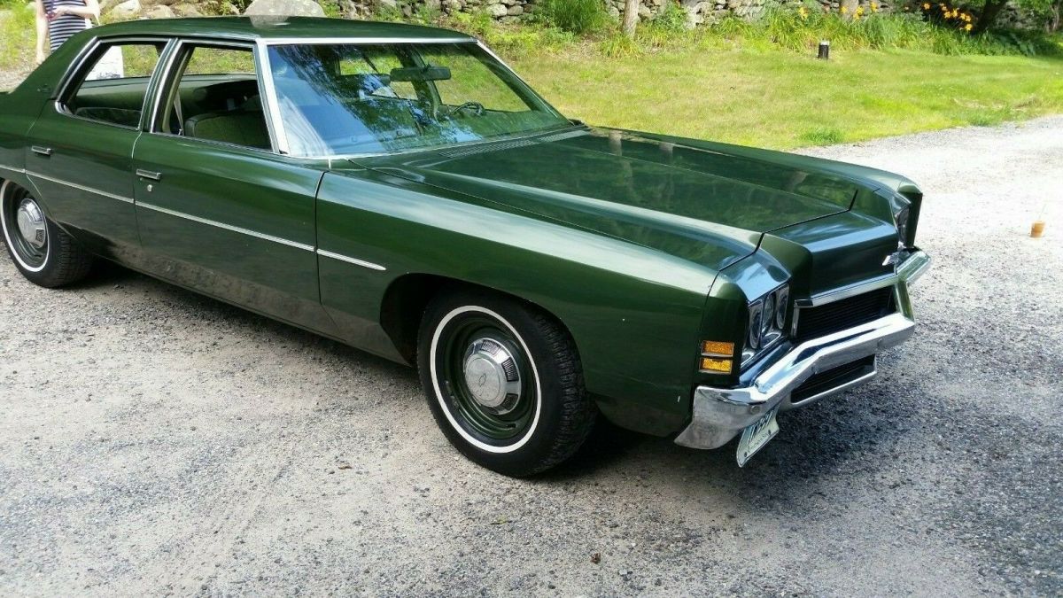 1972 Green Chevrolet Impala Sedan