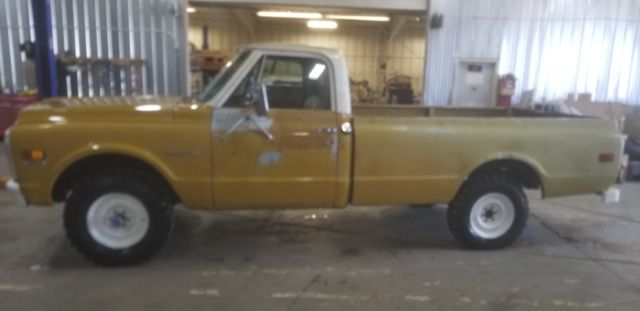 1972 Ochre Chevrolet C-10