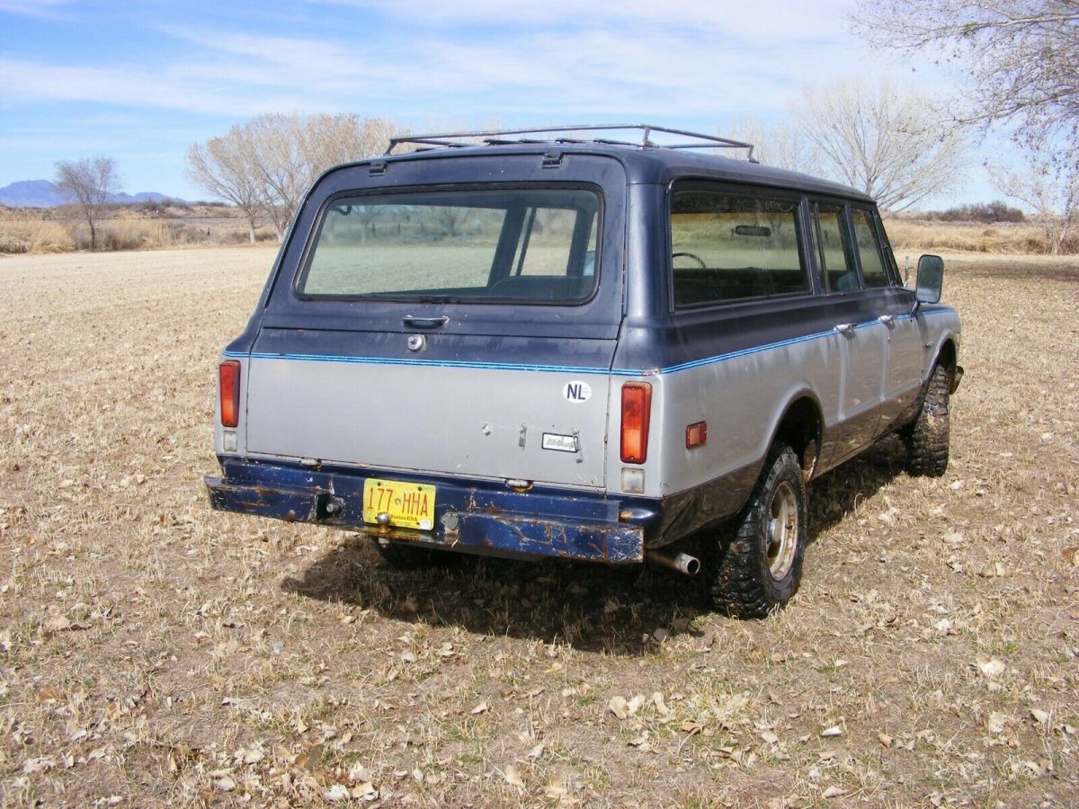 1972 Blue Chevrolet Suburban SUV