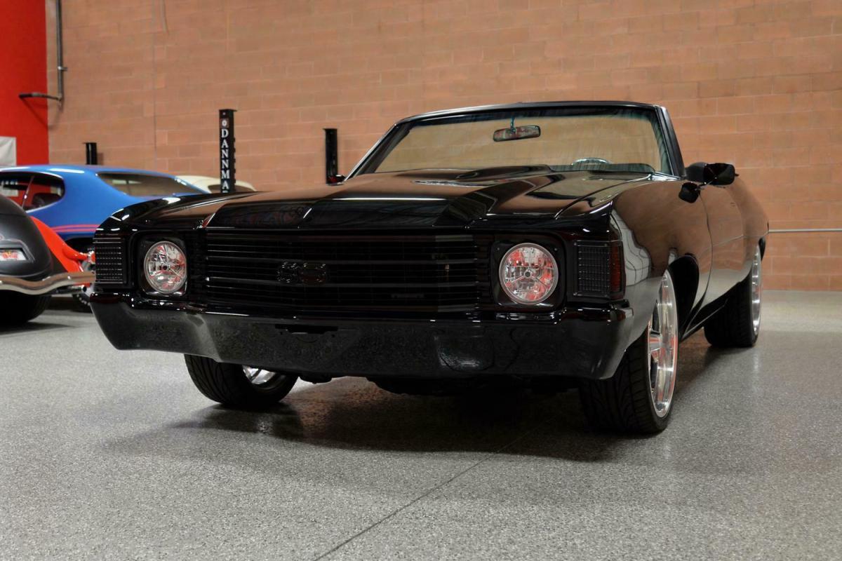 1972 Black Chevrolet Malibu --