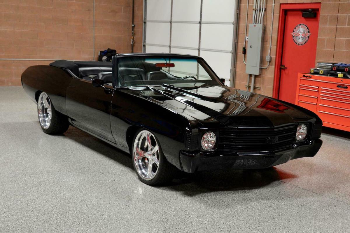 1972 Black Chevrolet Malibu --