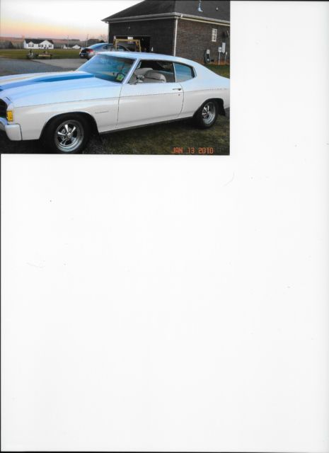 1972 White Chevrolet Malibu Coupe