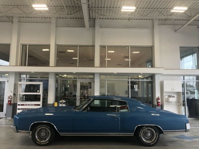 1972 White Chevrolet Monte Carlo Coupe