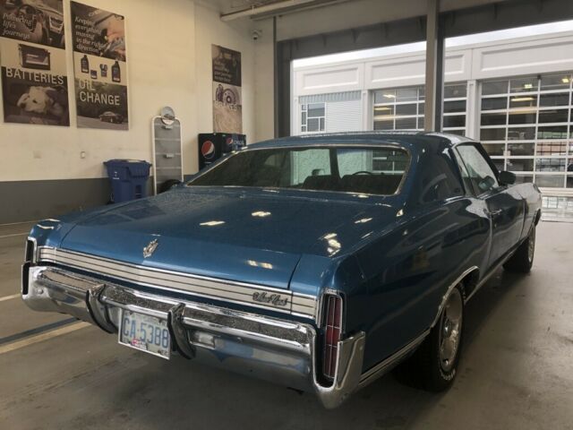 1972 White Chevrolet Monte Carlo Coupe