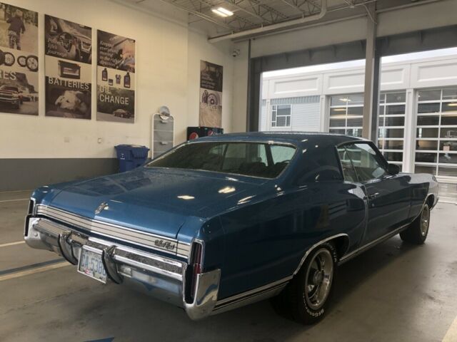1972 White Chevrolet Monte Carlo Coupe
