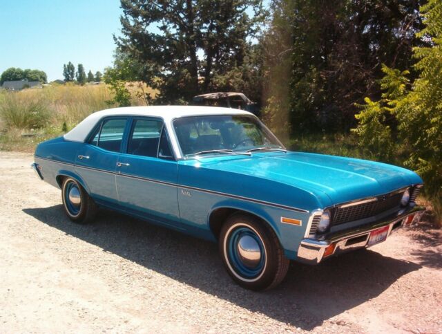1972 BLUE/WHITE Chevrolet Nova 4 DOOR SEDAN