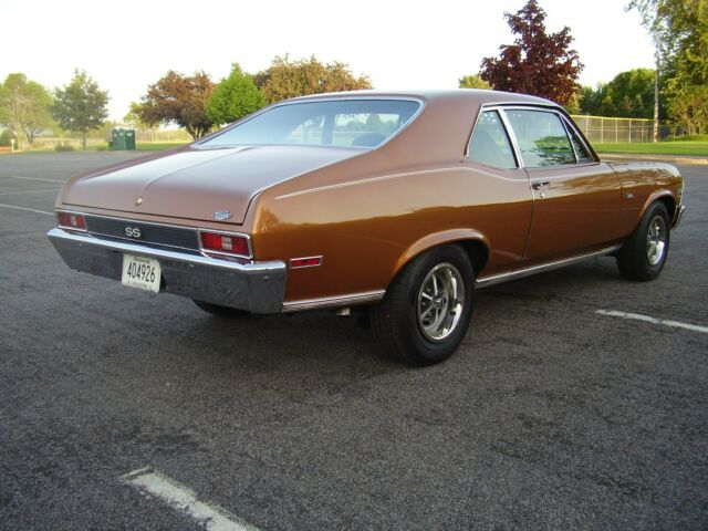 1972 Gold Chevrolet Nova