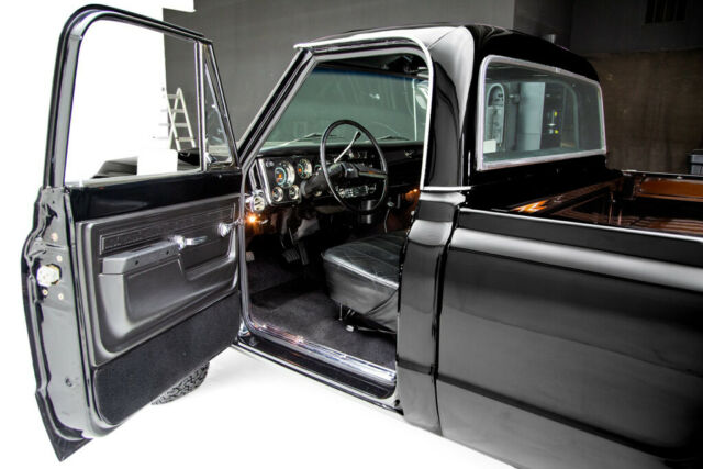 1972 Black Chevrolet Pickup