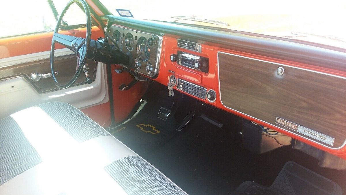 1972 Red Chevrolet Pickup Pickup