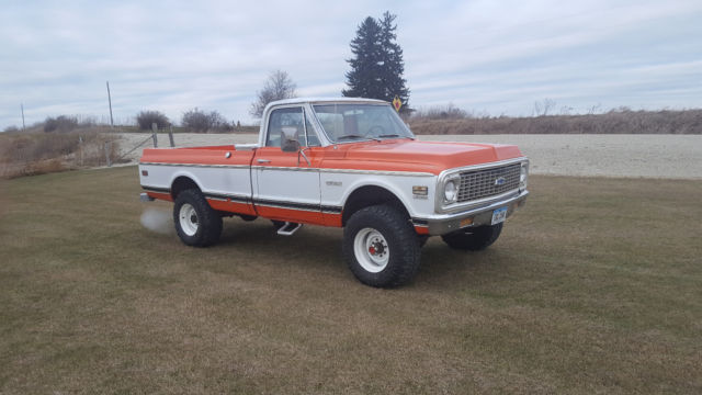 1972 hugger orange and white Chevrolet C/K Pickup 2500 Standard Cab Pickup
