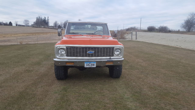 1972 hugger orange and white Chevrolet C/K Pickup 2500 Standard Cab Pickup