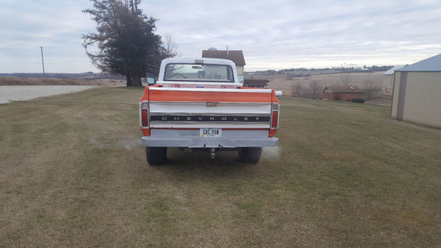 1972 hugger orange and white Chevrolet C/K Pickup 2500 Standard Cab Pickup