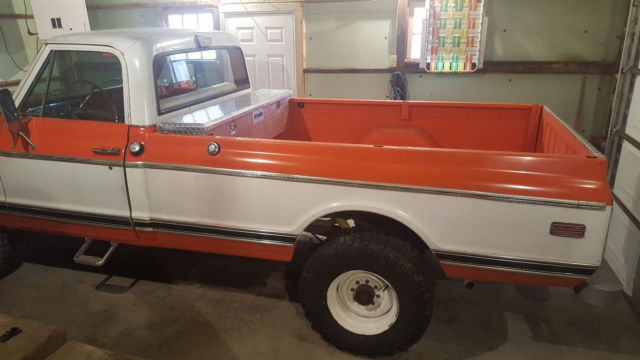 1972 hugger orange and white Chevrolet C/K Pickup 2500 Standard Cab Pickup