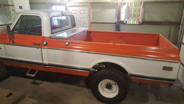 1972 hugger orange and white Chevrolet C/K Pickup 2500 Standard Cab Pickup