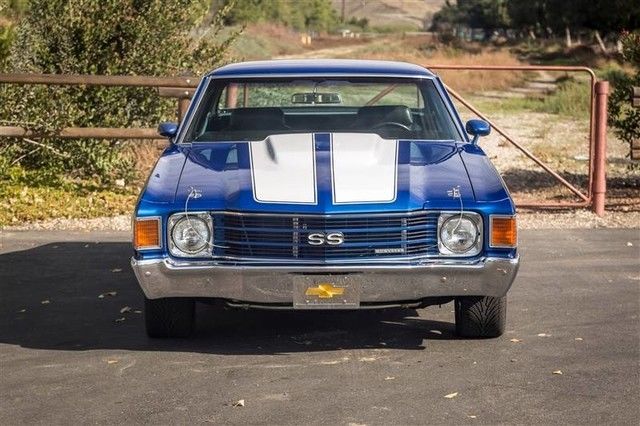 1972 Blue Chevrolet Chevelle Coupe