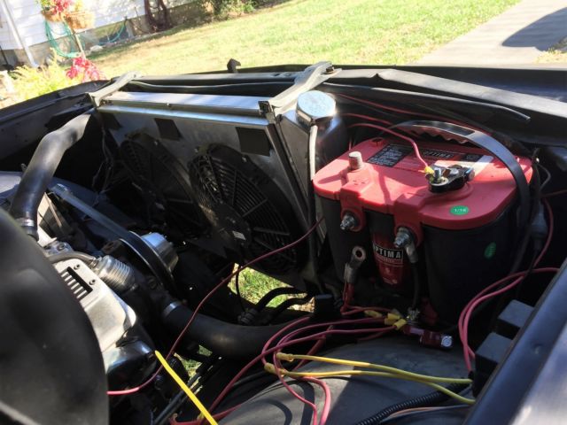 1972 Blue Chevrolet Suburban SUV