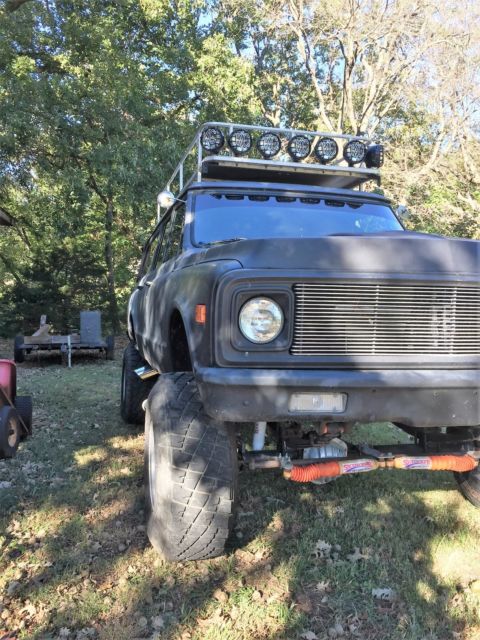 1972 Blue Chevrolet Suburban SUV