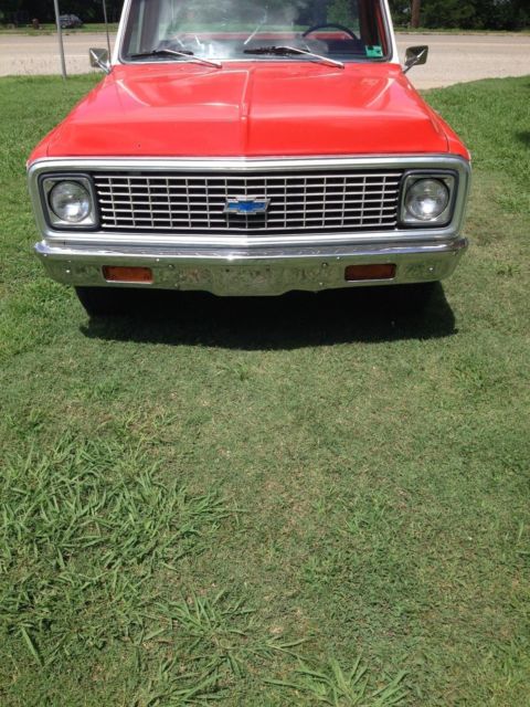 1972 Red Chevrolet C-10 pickup