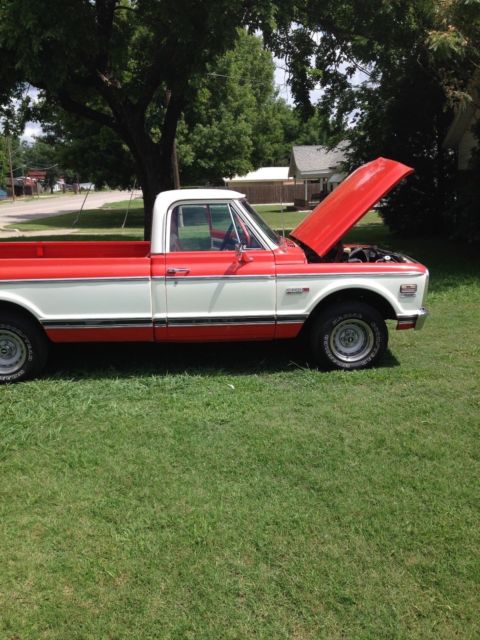 1972 Red Chevrolet C-10 pickup