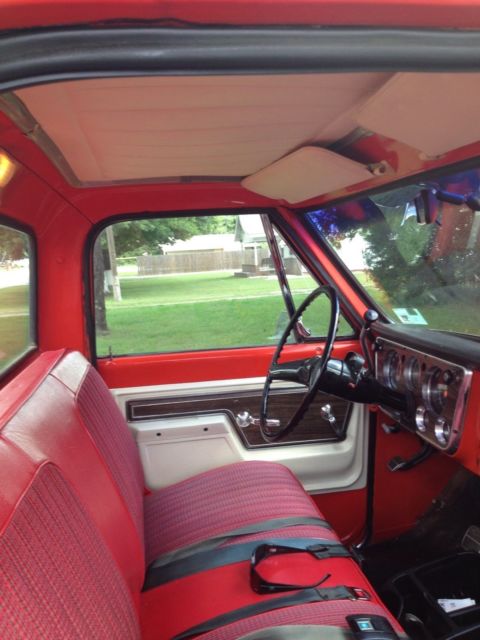 1972 Red Chevrolet C-10 pickup
