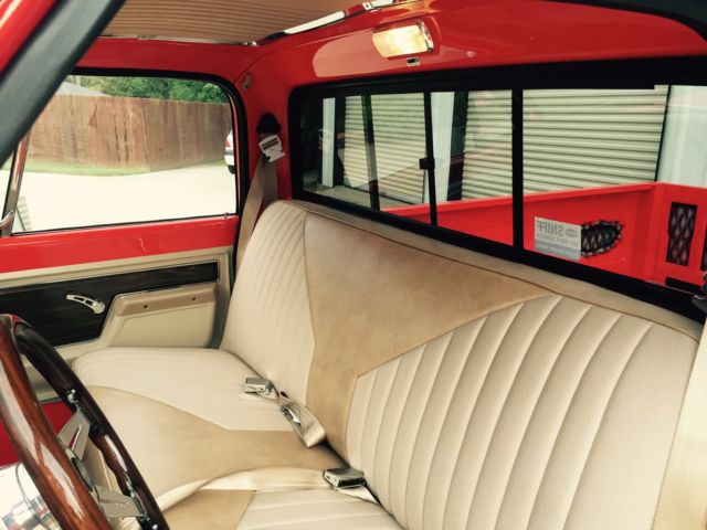 1972 Orange Chevrolet C-10 Standard Cab Pickup