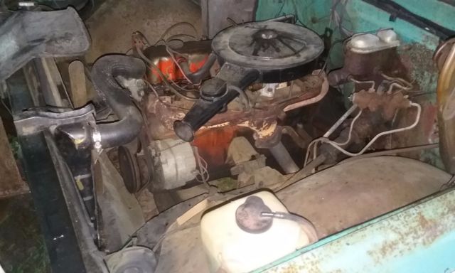 1972 WHITE AND GREEN Chevrolet C-10 Standard Cab Pickup