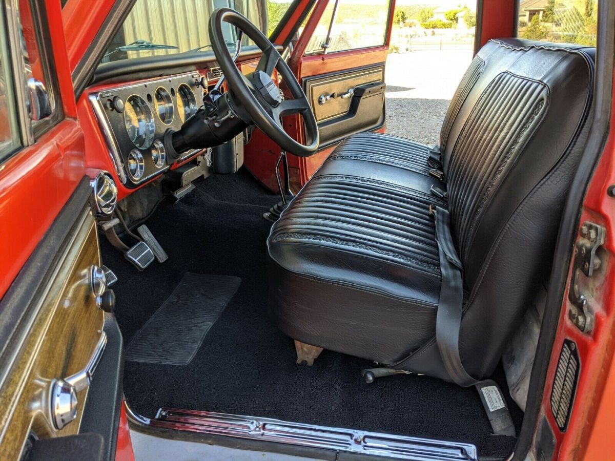 1972 Red Chevrolet C-10