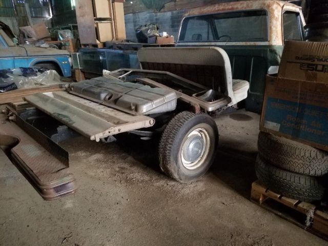 1972 Green/White Chevrolet C-10 Pickup