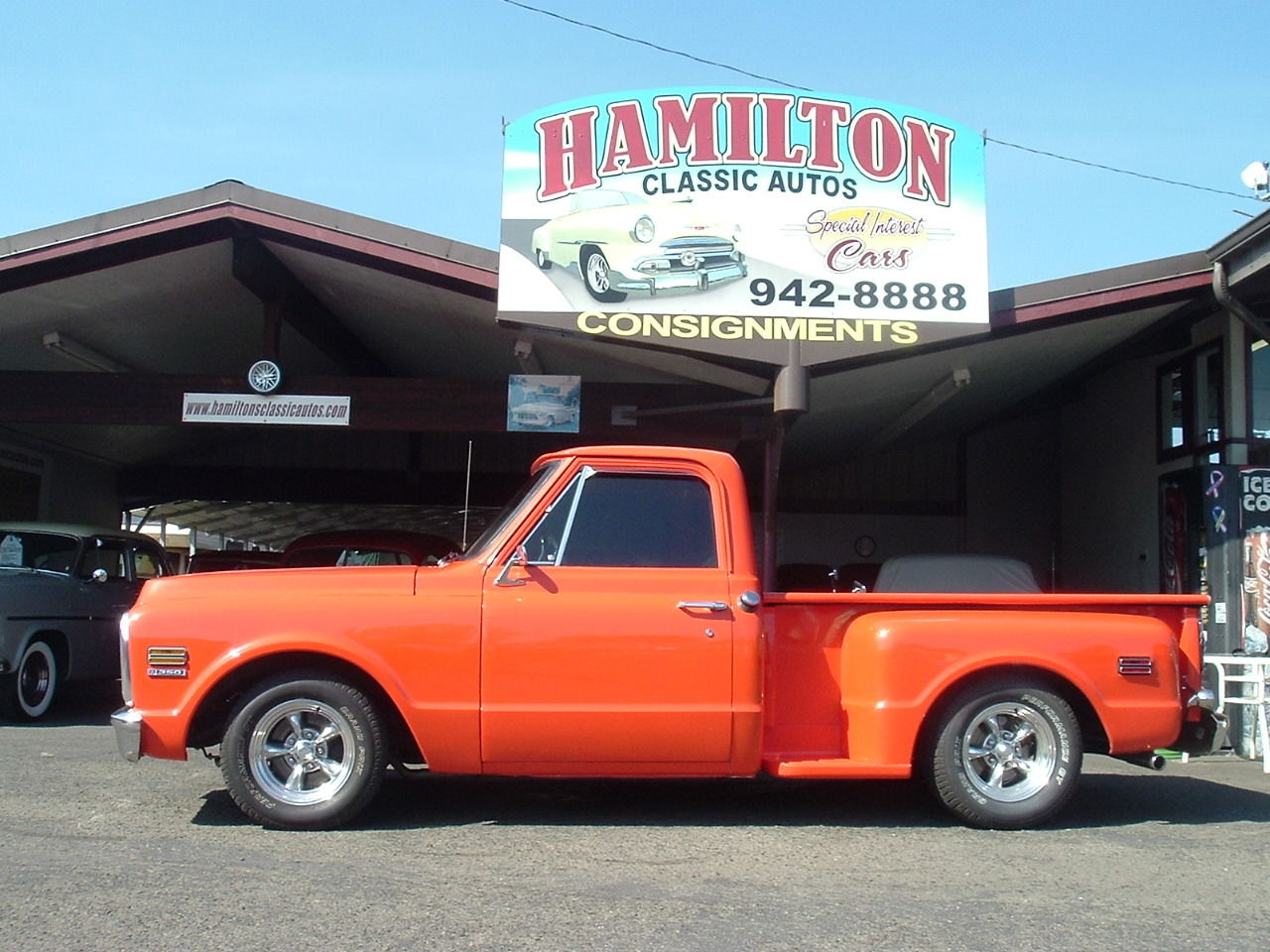 1972 Orange Chevrolet C-10 Standard Cab Pickup