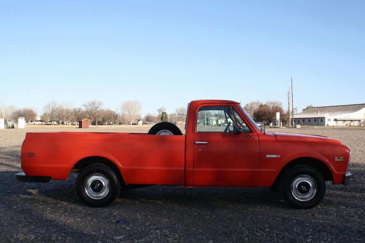 1972 Red Chevrolet C-10