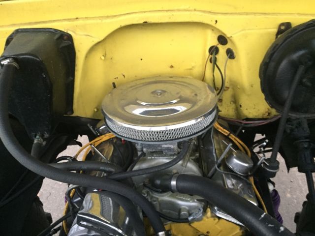 1972 Yellow Chevrolet C-10 Cab & Chassis