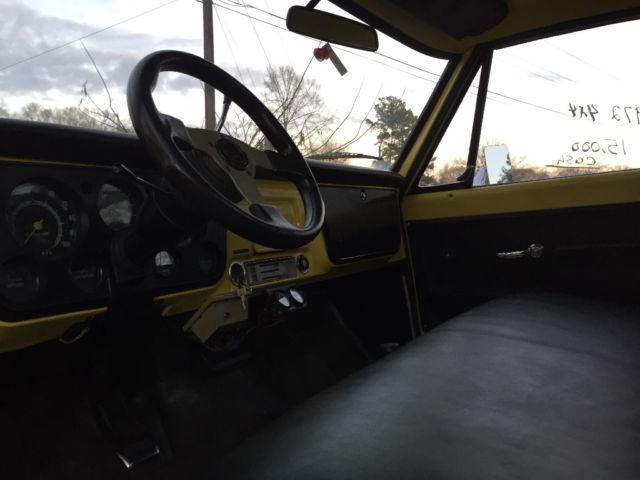 1972 Yellow Chevrolet C-10 Cab & Chassis