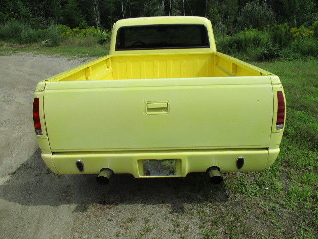 1972 Yellow Chevrolet C-10 Standard Cab Pickup