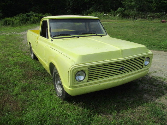 1972 Yellow Chevrolet C-10 Standard Cab Pickup