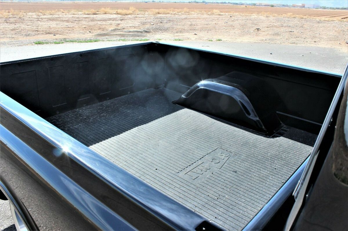 1972 Black Chevrolet C-10