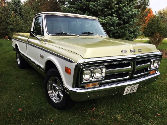 1972 Olive green/white Chevrolet C-10 Long bed
