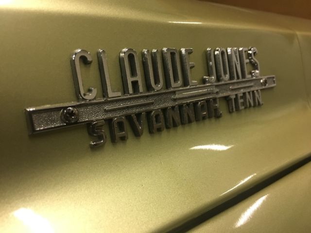 1972 Olive green/white Chevrolet C-10 Long bed