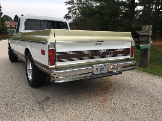 1972 Olive green/white Chevrolet C-10 Long bed