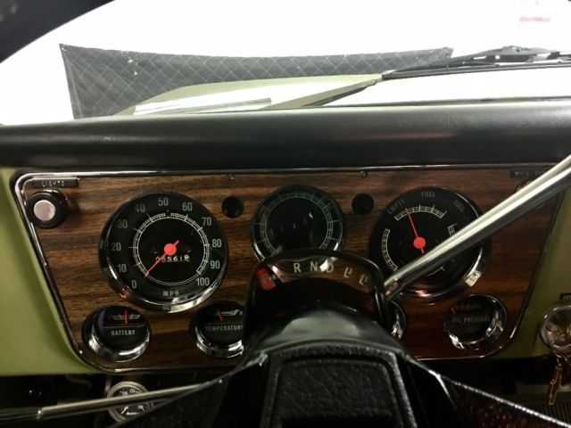 1972 Olive green/white Chevrolet C-10 Long bed