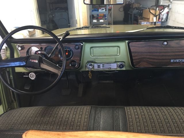 1972 Olive green/white Chevrolet C-10 Long bed