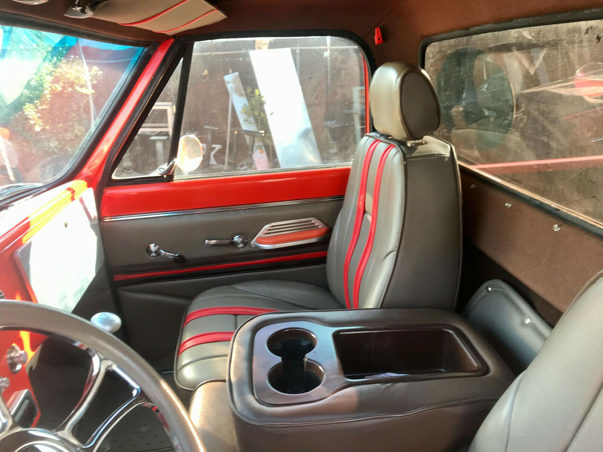 1972 Orange Chevrolet C-10 Standard Cab Pickup