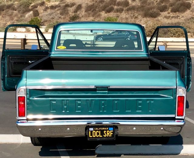 1972 Green Chevrolet C-10 Pickup
