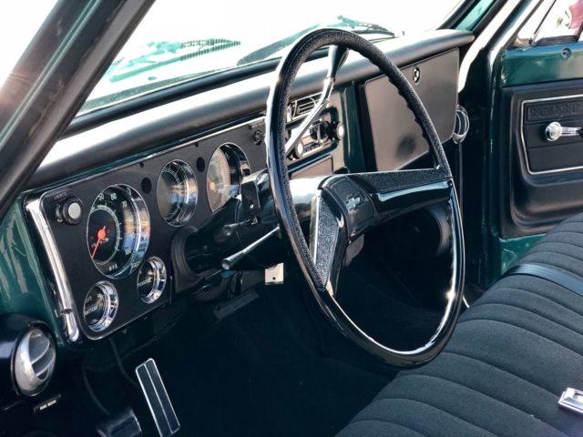 1972 Green Chevrolet C-10 Pickup