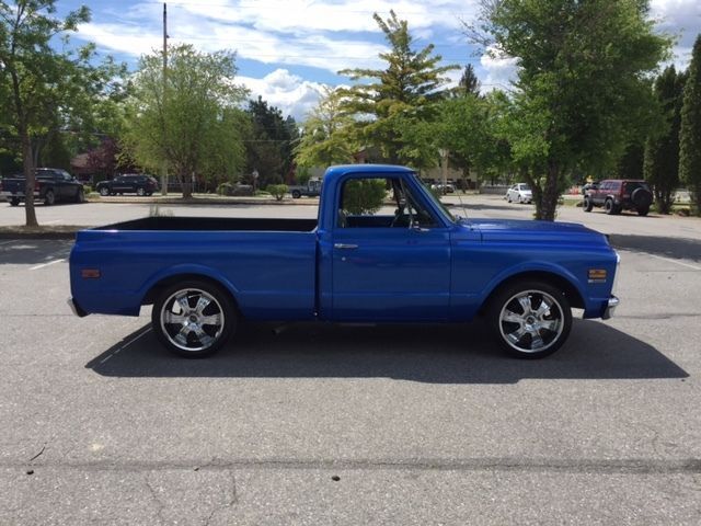 1972 Blue Chevrolet C-10 Standard Cab Pickup