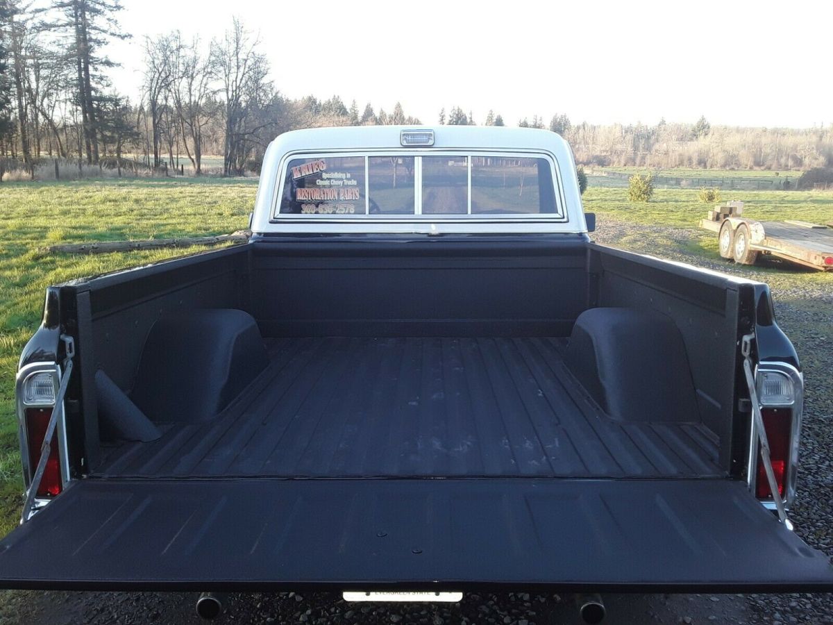 1972 Black Chevrolet Cheyenne Standard Cab Pickup